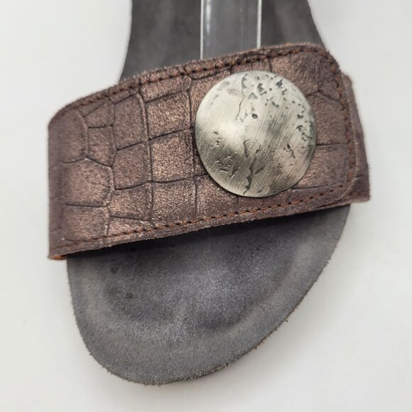 Taos Carousel 2 Women's Sz 6 to 6.5 EU 37 Deep Bronze Wedge Sandals 2 Strap - Picture 12 of 15